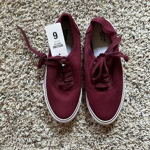 Maroon Tennis Shoes